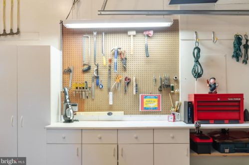 1201 Wilkes St, Alexandria VA 22314-5907 exterior