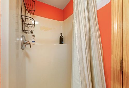 6129 Mcvicker Ave, Chicago IL 60638-4325 exterior