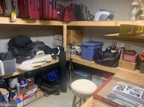 3357 Woodland Cir, Huntingdon Valley PA 19006-4246 exterior