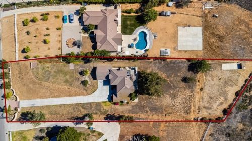 8079 Golden Star Ave, Riverside CA 92506-5710 exterior