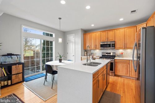 33 Maidenhead Rd, Princeton NJ 08540-7733 exterior