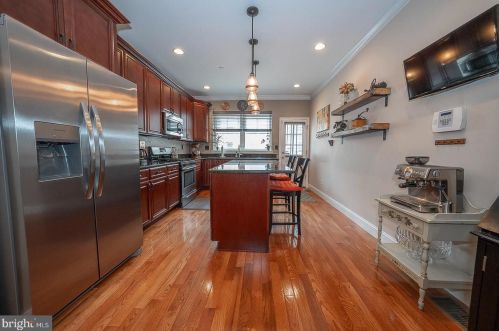 1505 Dickinson St, Philadelphia PA 19146-4830 exterior