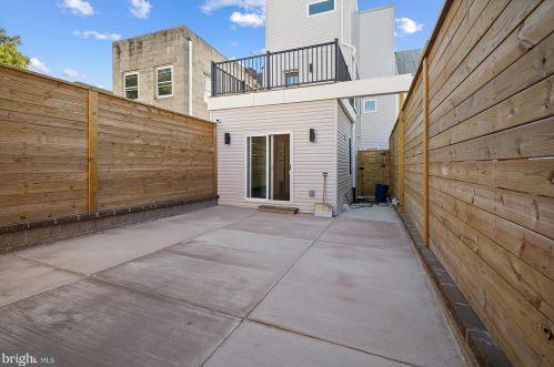 241 Allen St, Philadelphia PA  19125-4103 exterior