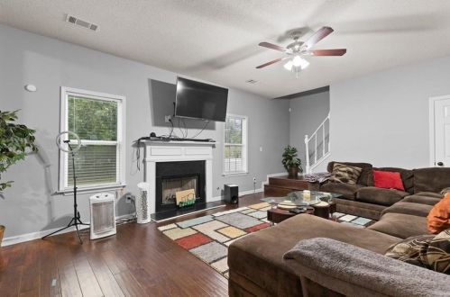 5961 Duren Mdw Dr, Lithonia GA 30058-3592 exterior