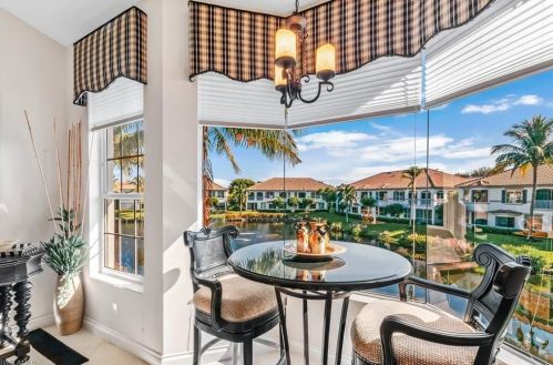 168 Colonade Cir, Naples FL 34103-8712 exterior