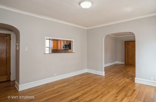 6710 Lakewood Ave, Chicago, IL 60626-4370