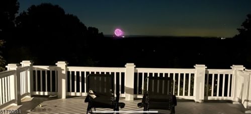 11 Beacon Hl Dr, Chester NJ exterior