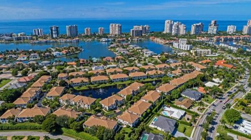 139 Colonade Cir, Naples FL 34103-8717 exterior