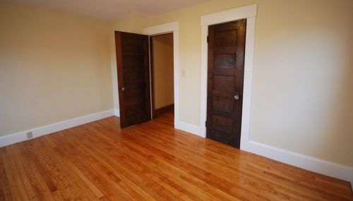 132 Riverdale St, West Springfield MA 01089-4642 exterior