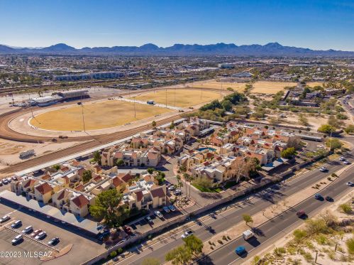 1200 River Rd, Tucson AZ  85704-2522 exterior