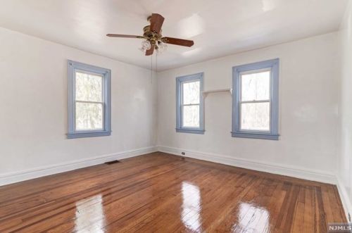 133 Grant Ave, Cresskill NJ 07626-1203 exterior