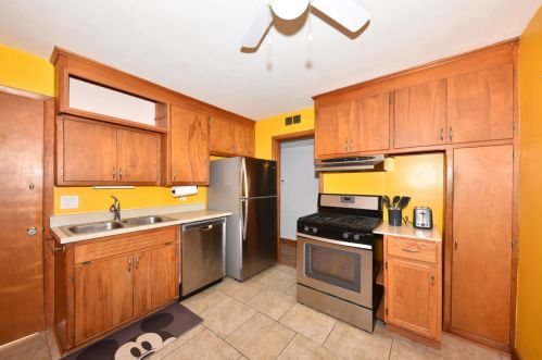 3049 83rd St, Milwaukee WI  53219-2715 exterior