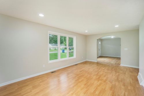 5813 Missouri Ave, Kalamazoo MI  49024-1384 exterior