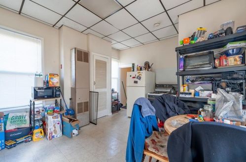 129 Spg St, Woonsocket RI 02895-1916 exterior