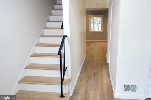 6373 Patience Ct, Alexandria VA  22315-3444 exterior