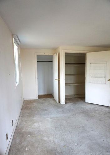 326 Elm St, Deep River CT 06417-1615 exterior