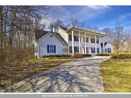 505 Stoney Brook Dr, Manitowoc, WI 54220-9042