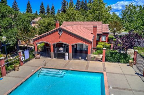 885 Halidon Way, Folsom CA  95630-8406 exterior