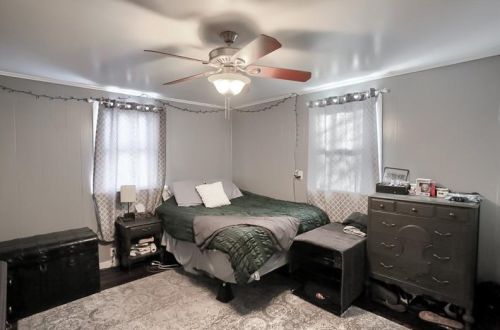 1526 State Ave, Moon Twp PA  15108-2052 exterior