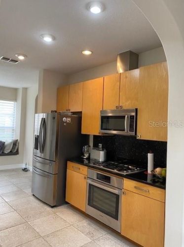 20323 Chestnut Grove Dr, Tampa FL  33647-3345 exterior