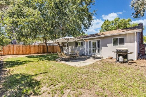 1380 Sunshine Dr, Concord CA 94520-4069 exterior