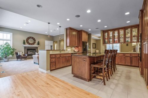 3211 Crestmoor Dr, Saint Paul MN 55125-5010 exterior