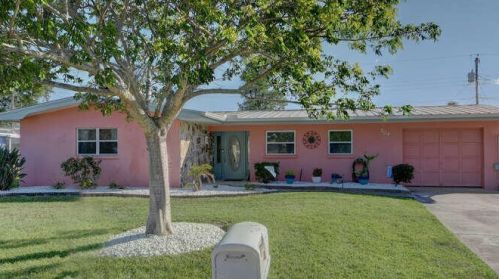 304 Bay St, Fort Pierce, FL 34952-1318