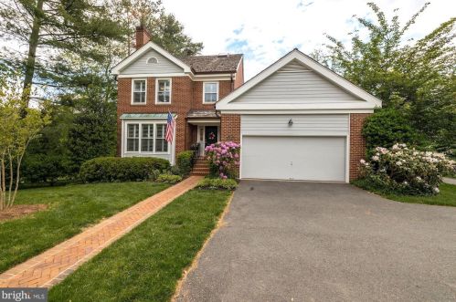 7256 Evans Mill Rd, Mc Lean, VA 22101-3422