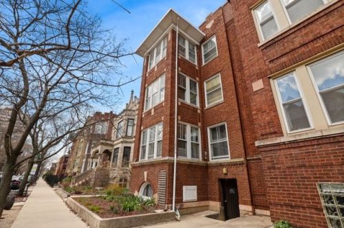 848 Gunnison St, Chicago IL 60640-4225 exterior