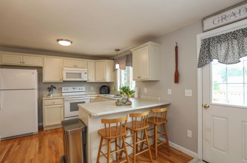 12 Ty Ln, Concord NH  03303-1049 exterior