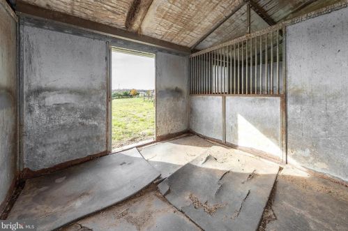 262 Lk Rd, Pilesgrove NJ 08098-3008 exterior