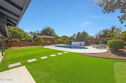 4233 Cholla St, Phoenix AZ  85029-3801 exterior