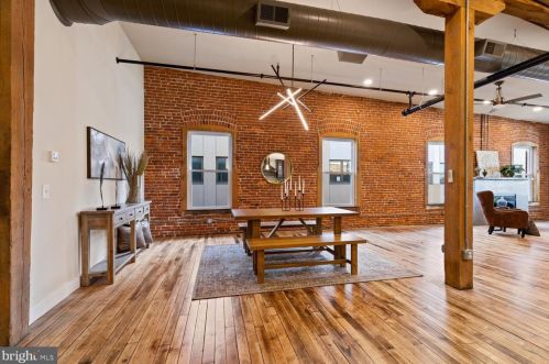 220 Prince St, Lancaster PA 17603-5878 exterior