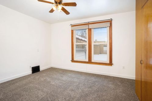 1094 Sanford St, Meskegon MI 49444-1437 exterior