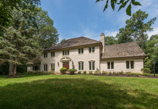 808 Great Cumberland Rd, Mc Lean, VA 22102-1008