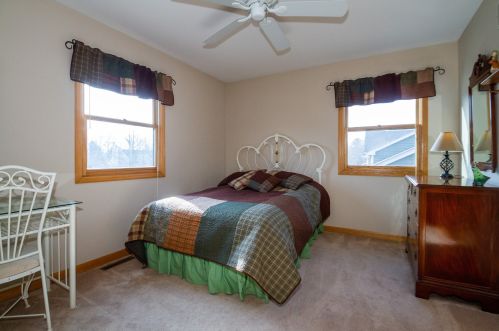 322 Lorraine Dr, Bull Valley IL 60012-3612 exterior