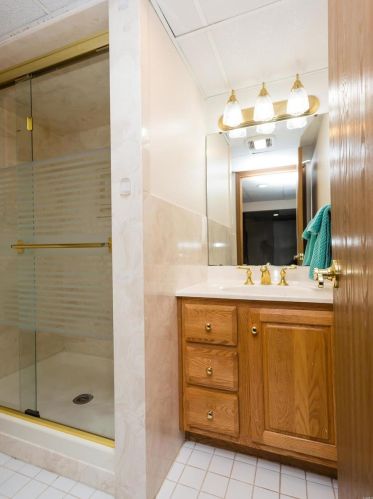 6471 Devonshire Ave, Saint Louis MO 63109-2505 exterior