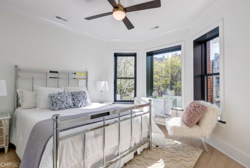 2637 Mozart St, Chicago IL  60647-1739 exterior