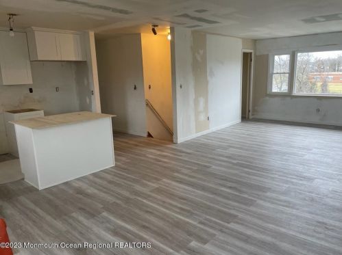 431 Roosevelt Ave, Piscataway, NJ 08854-4909