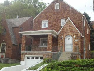 4016 Cloverlea St, Pittsburgh PA  15227-3439 exterior