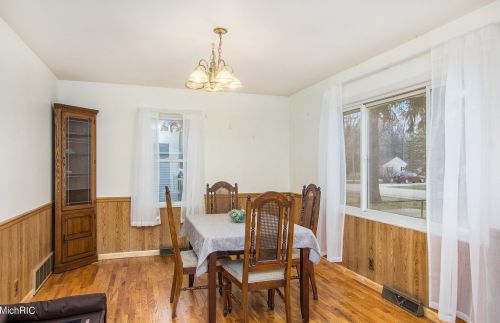 2171 Dangl Rd, Meskegon MI 49444-8748 exterior