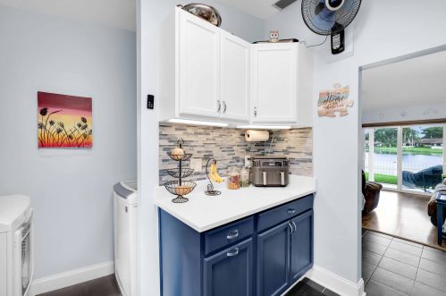 28 Camden Ln, Boynton Beach FL 33426-7704 exterior