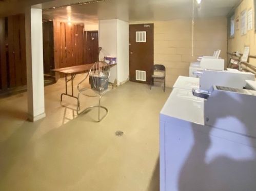 5769 Northwest Hwy, Chicago IL  60631-2638 exterior