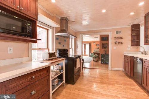 716 Silver Spring Ave, Silver Spring MD 20910-4615 exterior