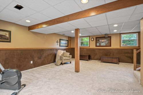 1404 Wolf Lake Rd, Meskegon MI 49442-1948 exterior