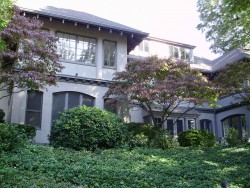 28 Bristol Rd, Newton, MA 02465-2903