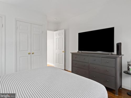 659 Columbus St, Alexandria VA  22314-1848 exterior