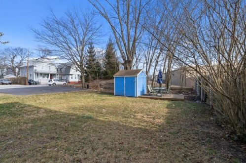 113 Oakland Ave, Providence RI 02908-3632 exterior