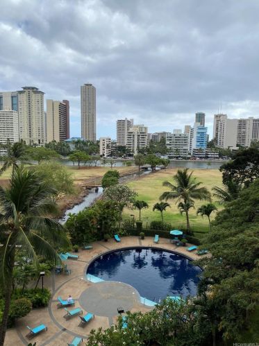 2333 Kapiolani Blvd, Honolulu HI  96826-4485 exterior