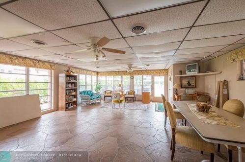 300 20th St, Boca Raton FL  33431-8137 exterior